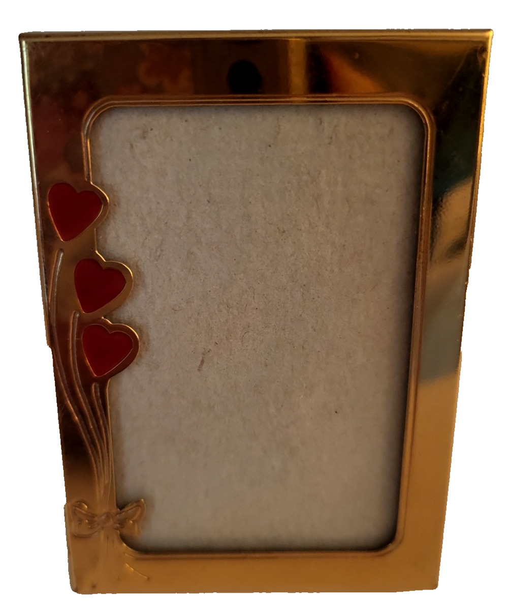VTG M.W. Carr & Co. Brass Hearts Bouquet Picture Photo Frame 2 1/2 x 3 1/2"